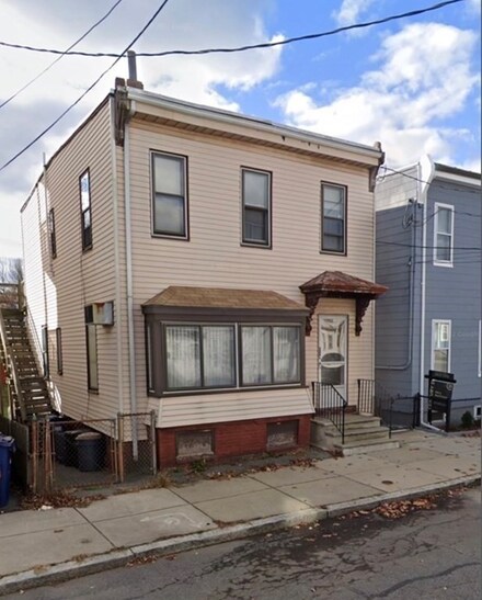 114 Moore St, Boston, MA 02128
