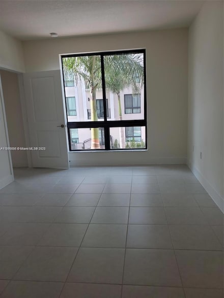 8265 NW 41st St Unit C-203, Doral, FL 33166