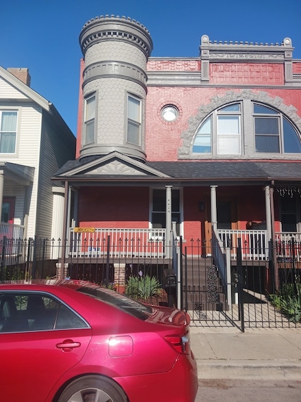 4424 S University Ave, Chicago, IL 60653