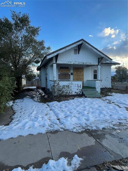 1124 W 13th St, Pueblo, CO 81003
