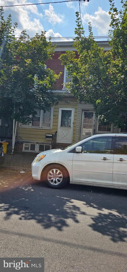 709 Beatty St, Trenton, NJ 08611