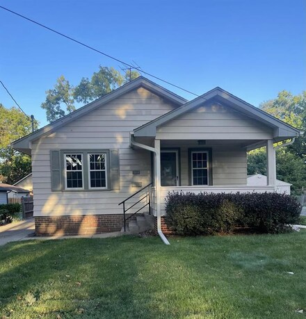 2419 44th St, Des Moines, IA 50310