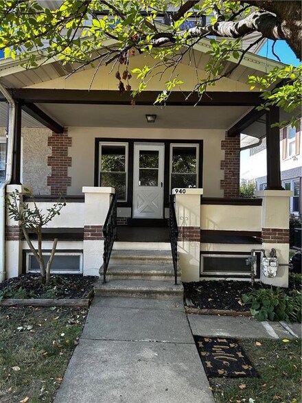 940 S Poplar St, Allentown, PA 18103