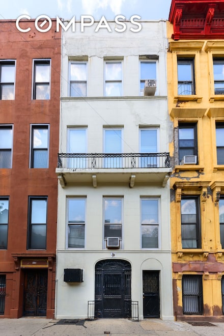 333 E 116th St, New York, NY 10029