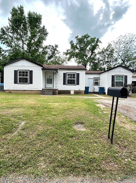 313 Kilgore Dr, Henderson, TX 75652