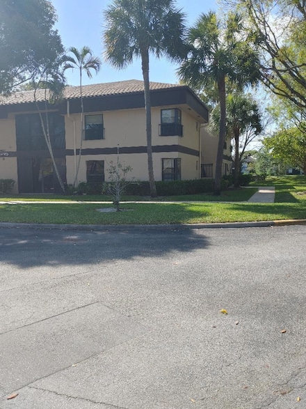 2655 Carambola Cir N, Coconut Creek, FL 33066