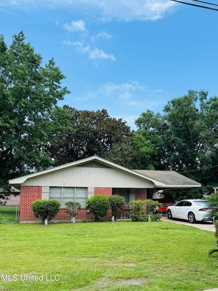 360 Spratley Ave, Biloxi, MS 39531