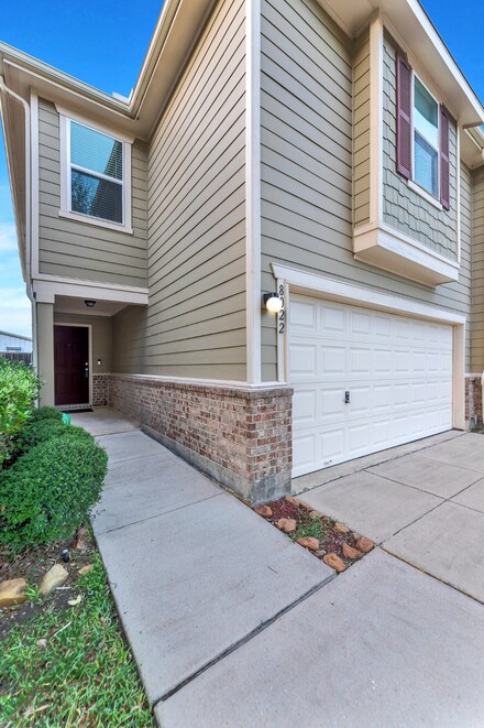 8022 Chasewood Dr, Missouri City, TX 77489