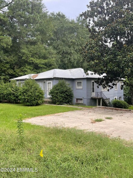 2819 27th St, Meridian, MS 39305