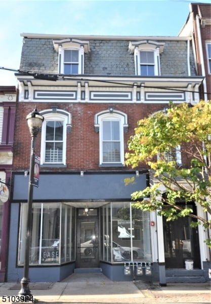 154 S Main St, Phillipsburg, NJ 08865