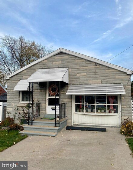 3539 Arlington St, Reading, PA 19605