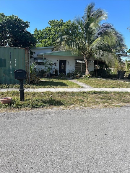 2830 SW 30th St, West Park, FL 33023