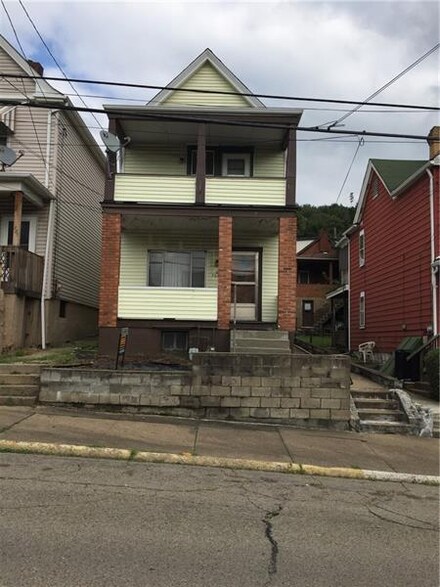 727 Indiana Ave, Glassport, PA 15045