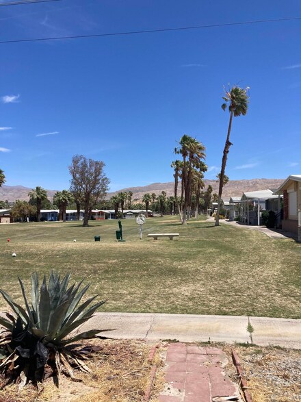15500 Bubbling Wells Rd Unit 41, Desert Hot Springs, CA 92240