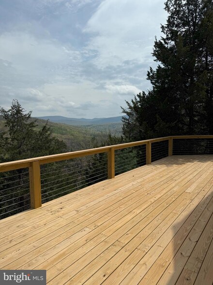 1695 Settlers Valley Way, Lost City, WV 26810