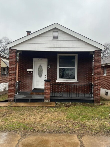 6912 Minnesota Ave, Saint Louis, MO 63111