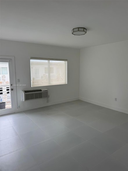 320 85th St Unit 24, Miami Beach, FL 33141