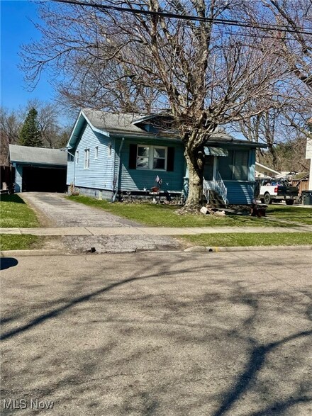 772 Shoshone Ave, Akron, OH 44305