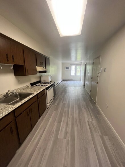 169 20th St Unit 6, Union City, NJ 07087