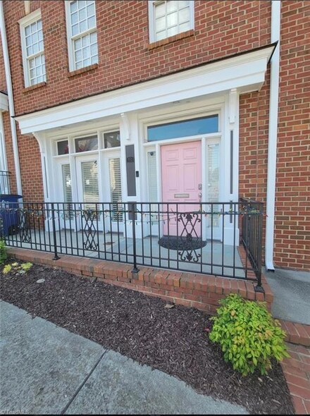 552 W 2nd St, Winston Salem, NC 27101