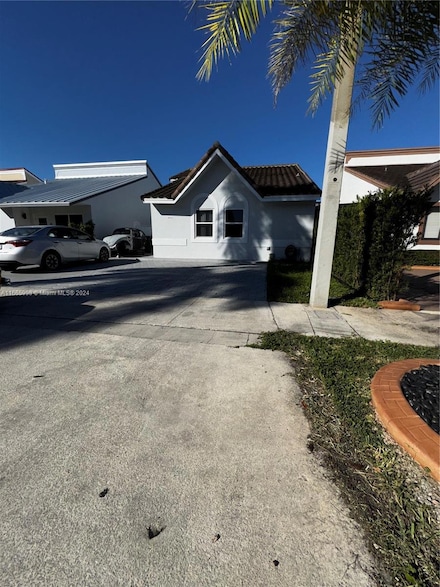 8841 NW 108th Ln, Hialeah, FL 33018