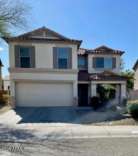 2415 W Lucia Dr, Phoenix, AZ 85085