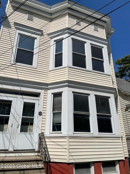 329 2nd St, Albany, NY 12206