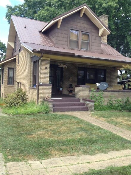 353 Saint Clair Ave, Cadiz, OH 43907