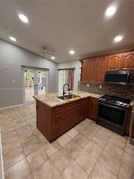 19926 NW 67th Place, Hialeah, FL 33015