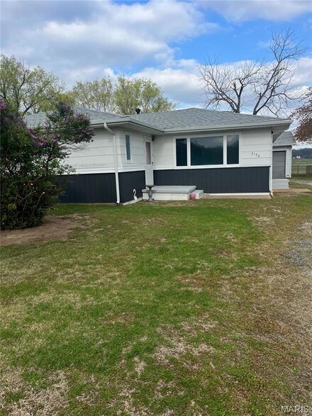 3156 Sand Rd, Edwardsville, IL 62025