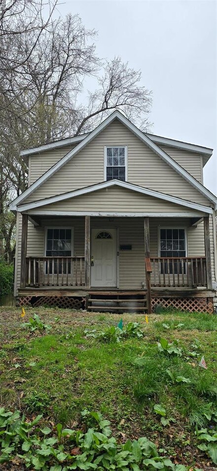 2516 Locust Ave, Alton, IL 62002