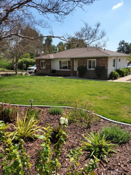 2424 N Mountain Ave, Upland, CA 91784