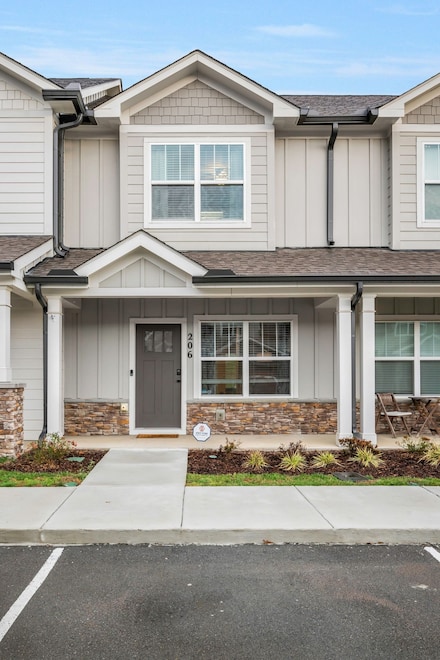 206 Bell Forge Ct, White Bluff, TN 37187