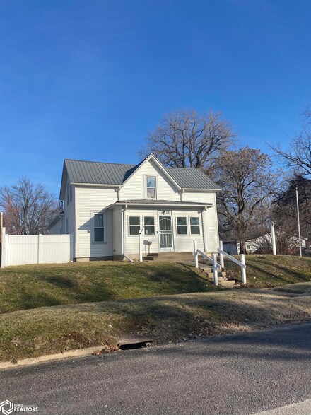 1535 Avenue L, Fort Madison, IA 52627