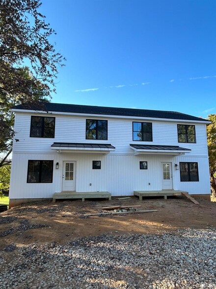 1015 Piedmont St, Bedford, VA 24523