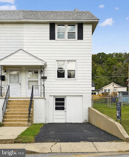 949 Madison St, Coatesville, PA 19320