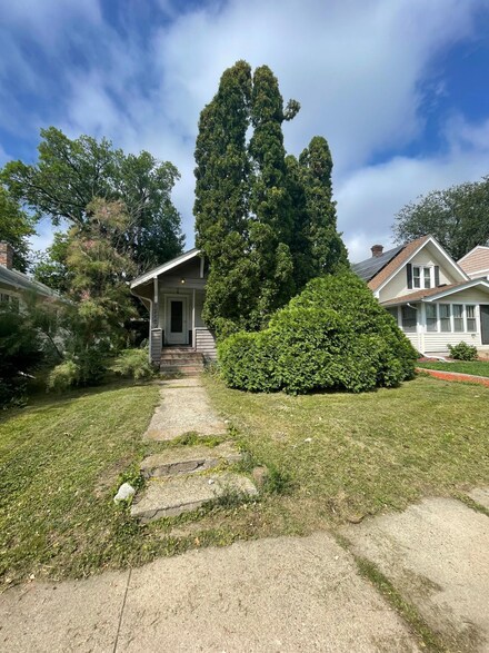 3520 27th Ave S, Minneapolis, MN 55406