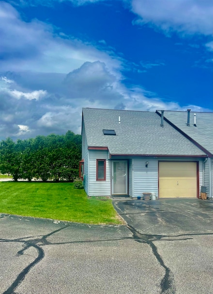 218 Millwright Dr Unit 218, Nashua, NH 03063