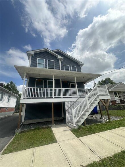 55 Messina St, Providence, RI 02908