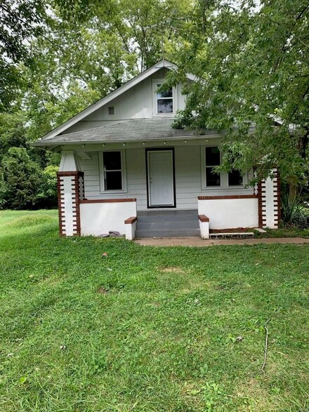 12540 Bellefontaine Rd, Saint Louis, MO 63138
