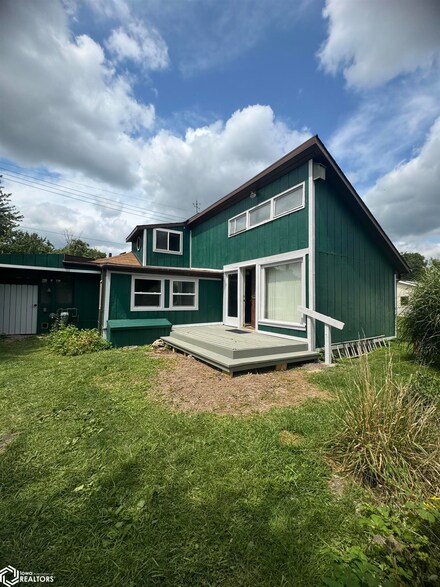 915 Melrose Ct, Burlington, IA 52601