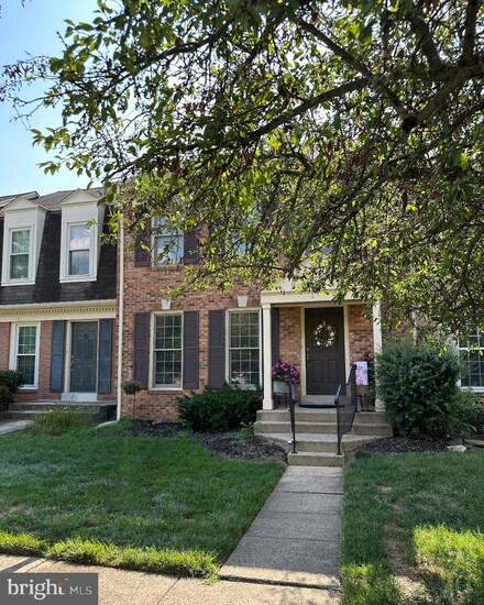 4608 Luxberry Dr, Fairfax, VA 22032