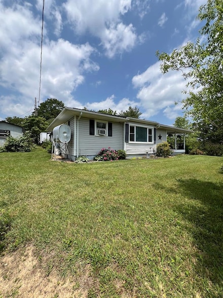27 Ivy Ln, Fries, VA 24330