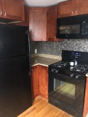 31 Comet Rd Unit 1, Methuen, MA 01844