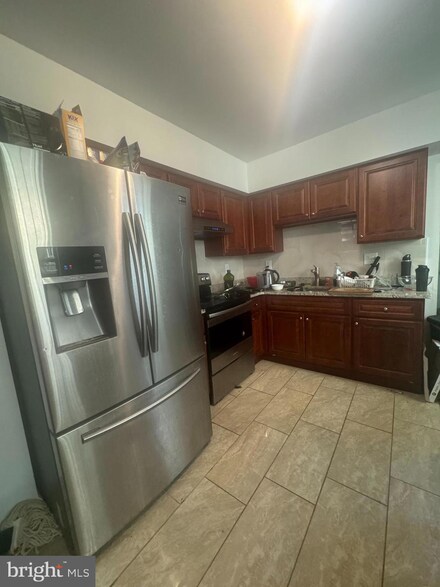 436 N 38th St, Philadelphia, PA 19104