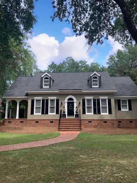1372 Fulton Ave, Kingstree, SC 29556