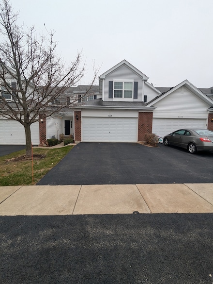 3108 Shenandoah Ln, Woodstock, IL 60098