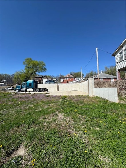 1210 N 3rd St, Saint Joseph, MO 64501