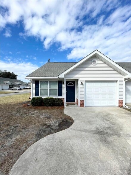 242 Promise Ln, Brunswick, GA 31525