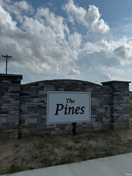 663 Keltic Pines Blvd, Huntertown, IN 46748